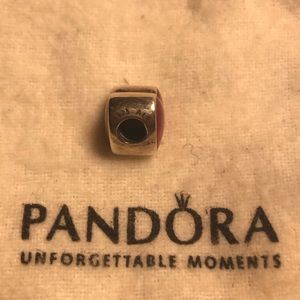 Pandora Amo Te bead. “Love you”.